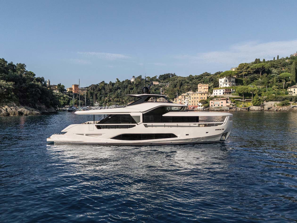 Ferretti Yachts INFYNITO 80 Copyright © Gruppo Ferretti