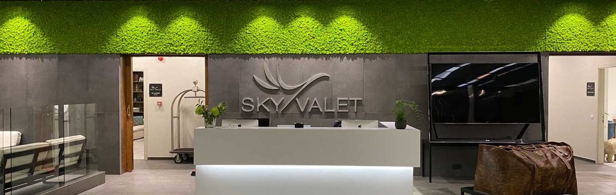 Interior vertical garden in Sky Valet FBOs