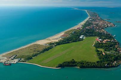 Arrivals at Nicelli Airport on the Lido of Venice are growing