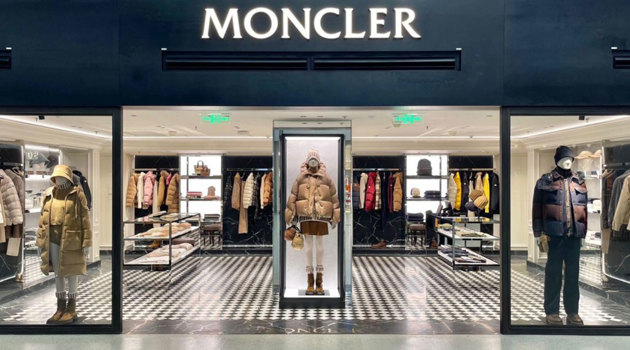 Moncler at Shanghai Hongqiao Airport