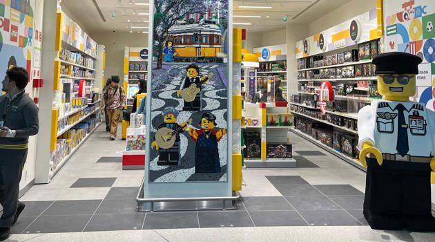 New LEGO store at Lisbon airport