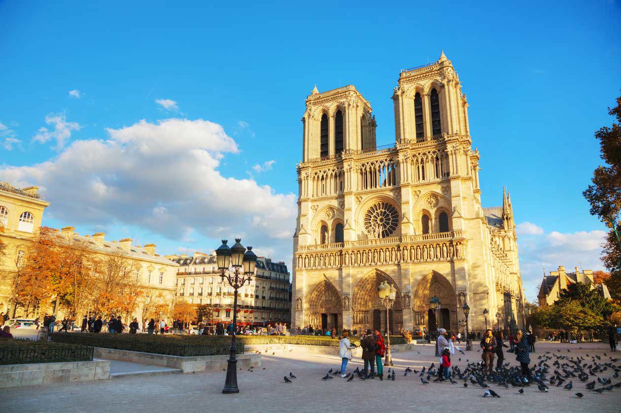 Notre-Dame de Paris Foto: Copyright © Sisterscom.com / Depositphotos