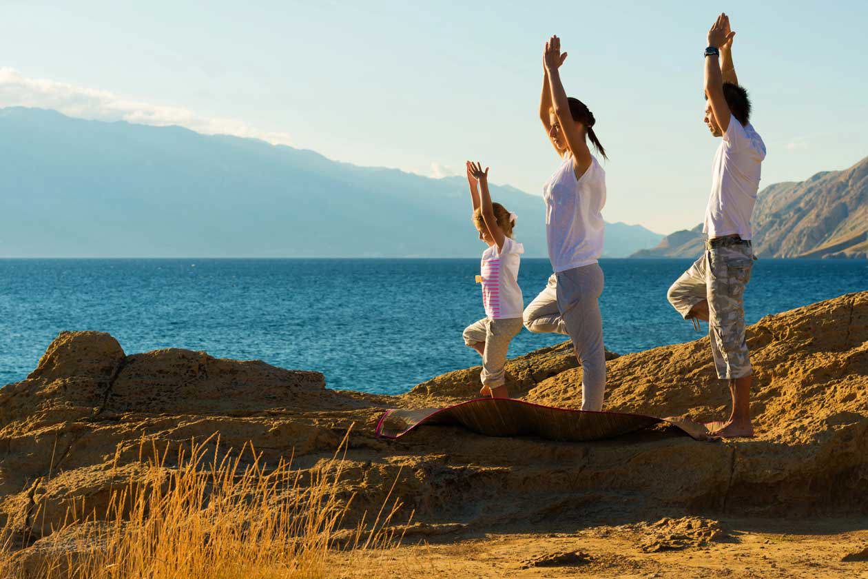 Yoga foto Sisterscom.com / Depositphotos