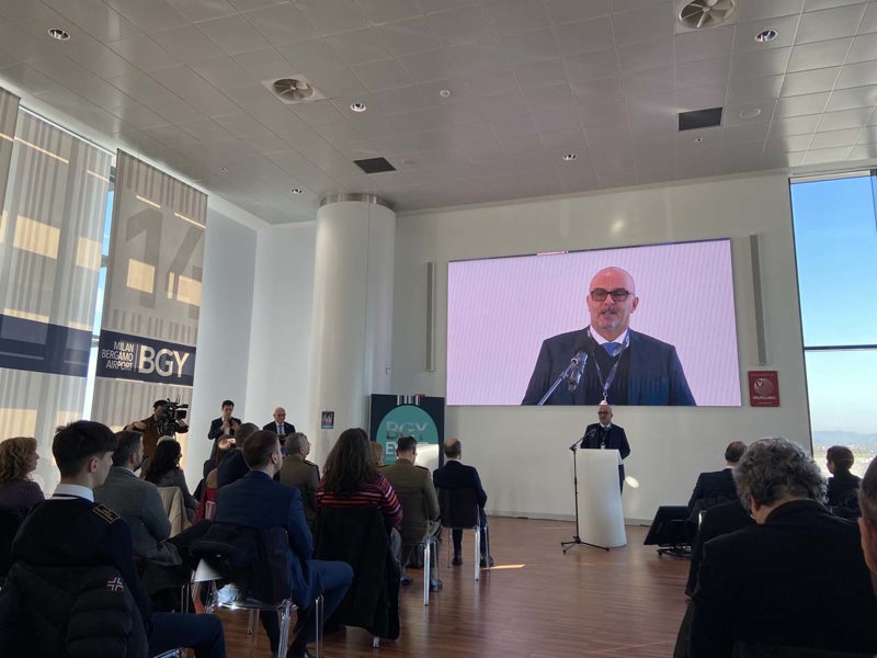 Alessandro Reina, direttore infrastrutture di Sacbo Interventi SACBO alla conferenza “Bergamo e il suo aeroporto: i progetti per volare il futuro”. Copyright © Avion Tourism Magazine / Sisterscom.com