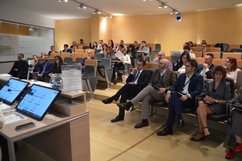 Auditorium degli uffici direzionali di SACBO, workshop dedicato al tema “Tecnologie avanzate e nuove normative per migliorare la sicurezza nelle zone operative dell’aeroporto”. Copyright © Ufficio Stampa SACBO