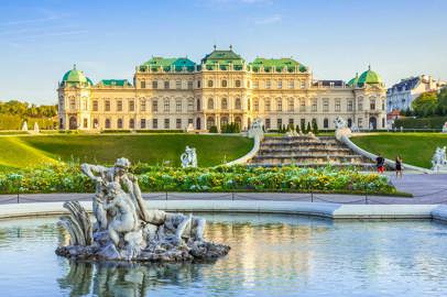 Direct flights from Forlì to Vienna with travel packages