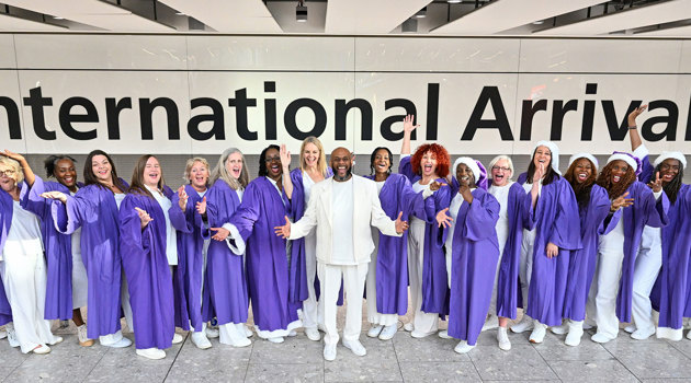 Christmas at Heathrow: multilingual carols and surprises