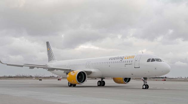 Vueling flies from Rome Fiumicino to Santiago de Compostela