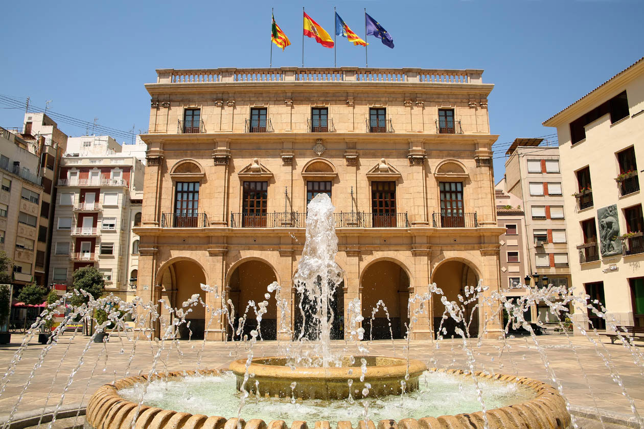 Town Hall of Castellón de la Plana Photo: Copyright © Sisterscom.com / Depositphotos
