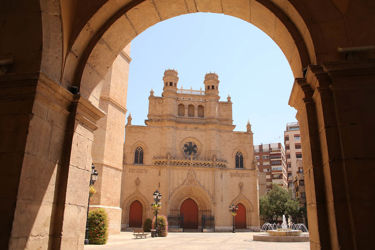 Cattedrale di Santa María la Mayor di Castellón de la Plana Foto: Copyright © Sisterscom.com / Depositphotos