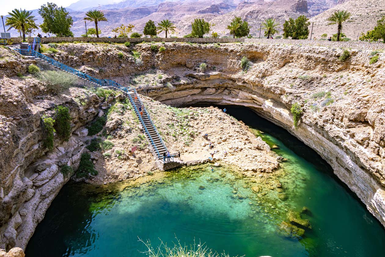 Lago nel Bimmah Sinkhole, Oman Copyright © Sisterscom.com / Depositphotos