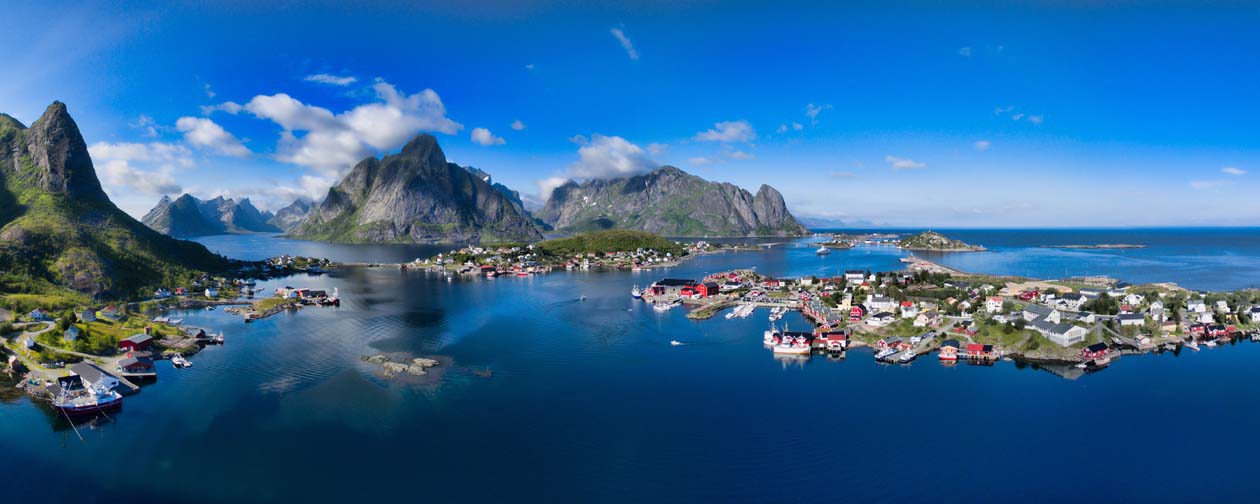 Isole Lofoten, Norvegia Copyright © Sisterscom.com / Depositphotos