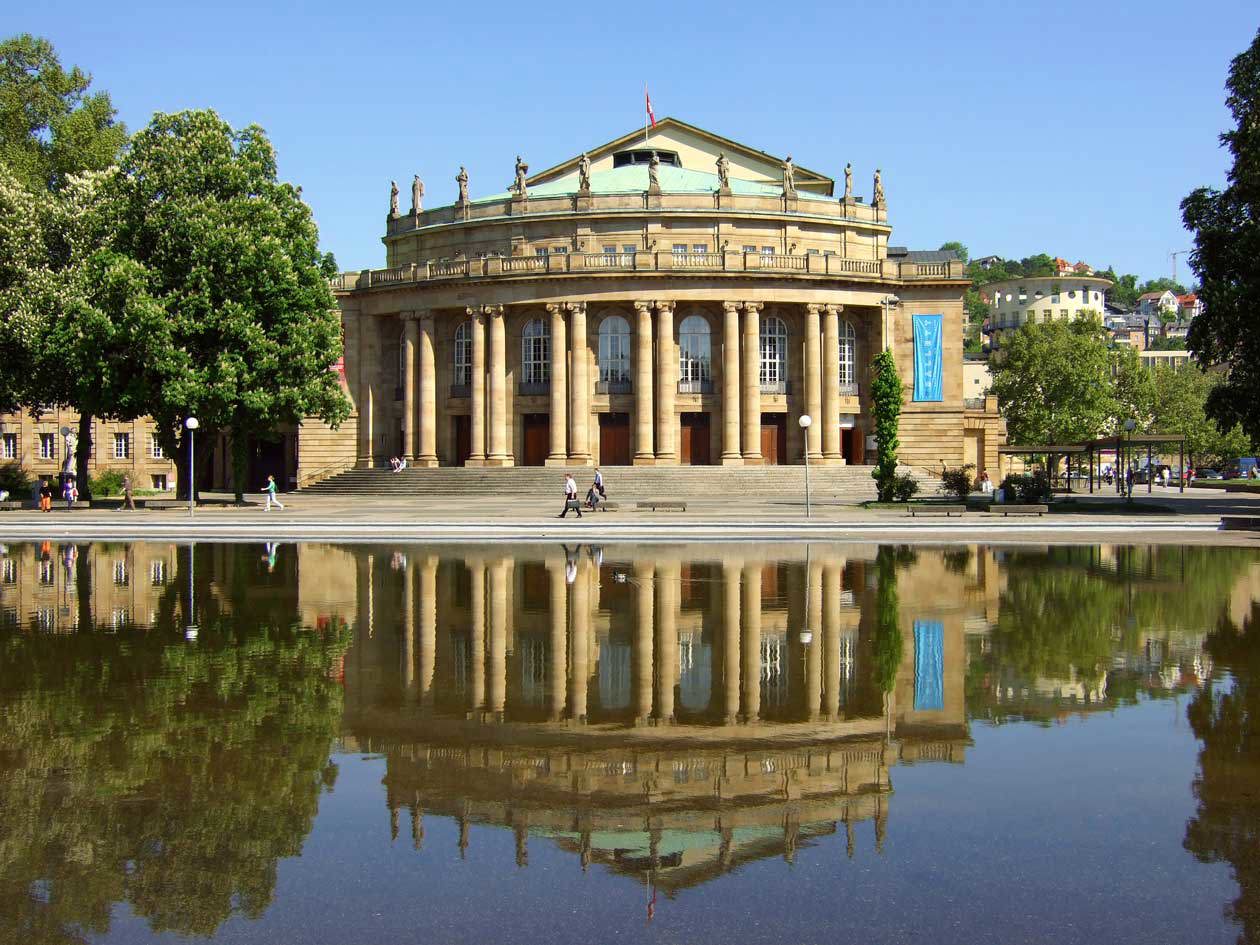  Staatstheater Stuttgart, il Teatro di Stato di Stoccarda Copyright © Sisterscom.com / Depositphotos