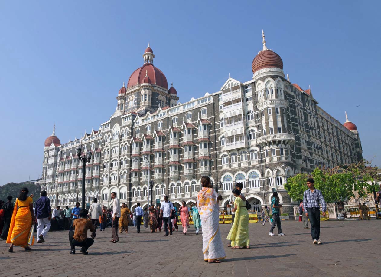 Il Taj Mahal Palace Hotel di Mumbai, 5 stelle lusso Copyright © Sisterscom.com / Depositphotos