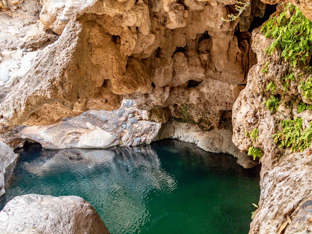 Wadi Shab, Oman Copyright © Sisterscom.com / Depositphotos