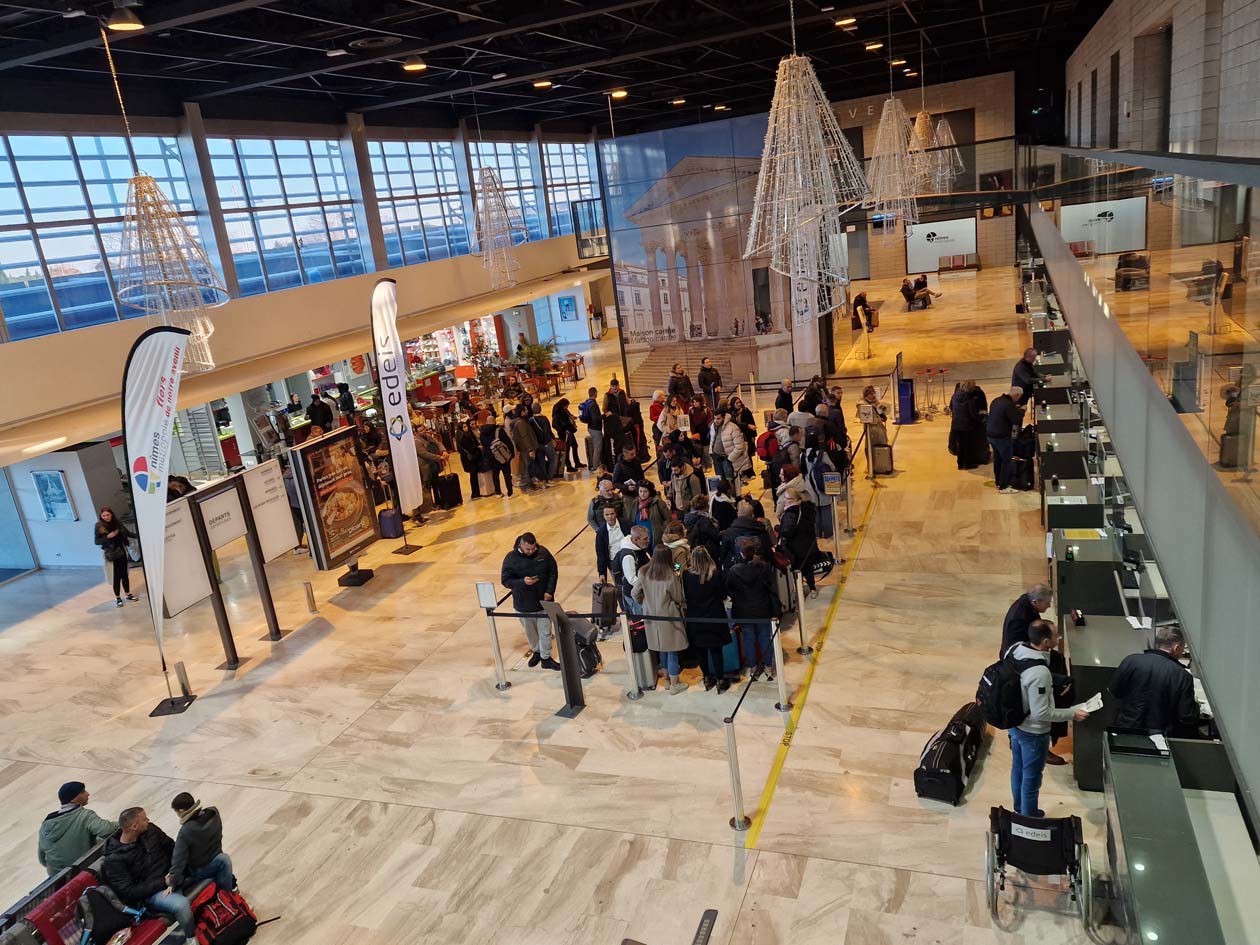 Aeroporto di Nîmes, interno dell'aerostazione Copyright © Aeroporto di Nîmes