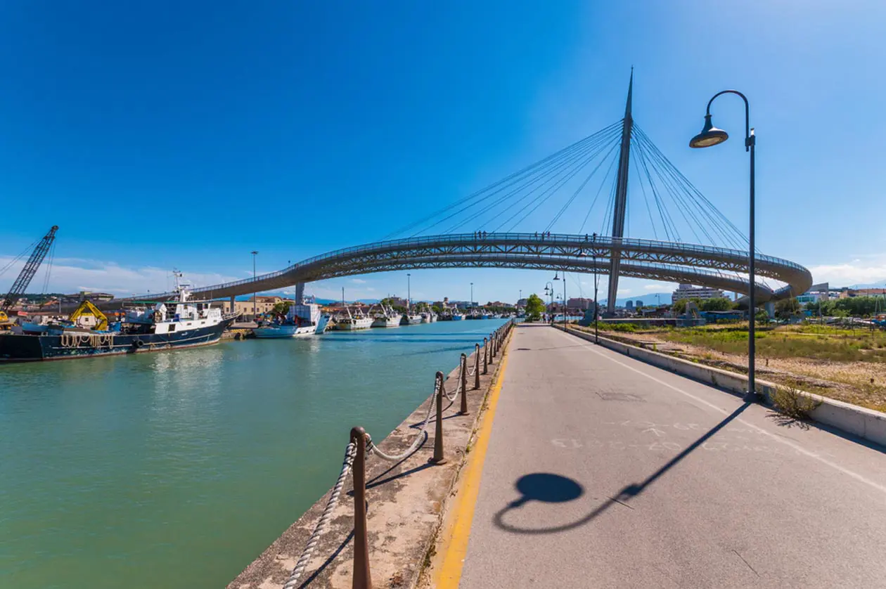 Il Ponte Flaiano di Pescara Foto: Copyright © Sisterscom.com /ValerioMei / Shutterstock