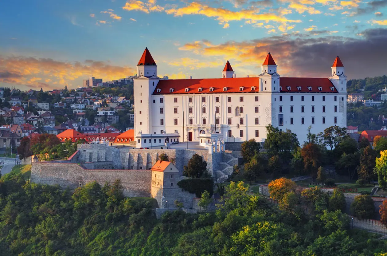 Bratislava Castle. Photo: Sisiterscom.com, Shutterstock