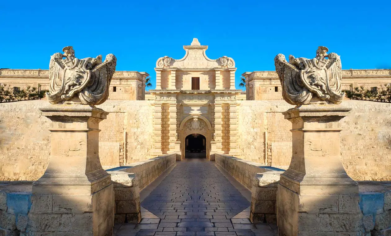  Porta Mdina della vecchia fortezza  Malta