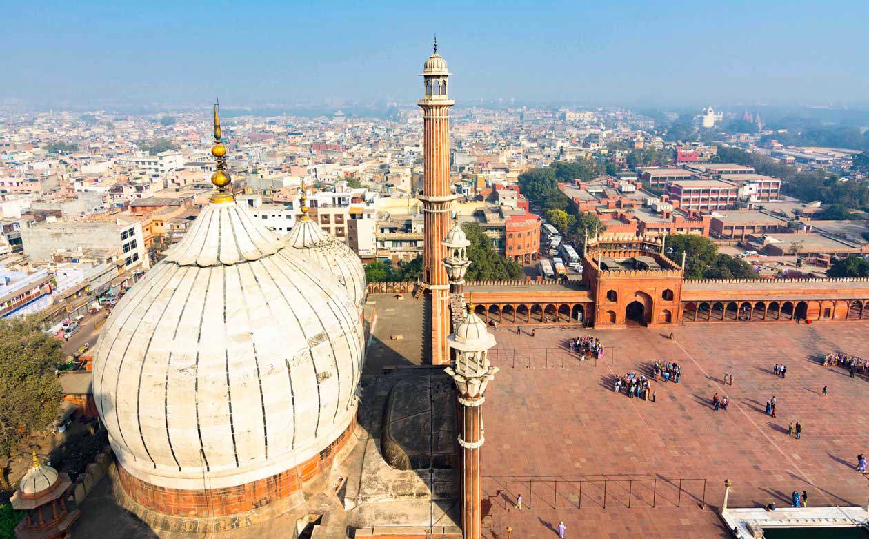 Veduta della città di Delhi dalla Cattedrale, Delhi. Copyright © Sisterscom.com / Depositphotos