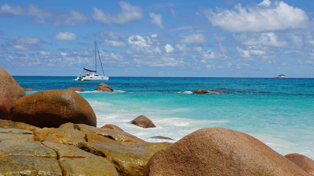 Seychelles Copyright © Sisterscom.com / Depositphotos