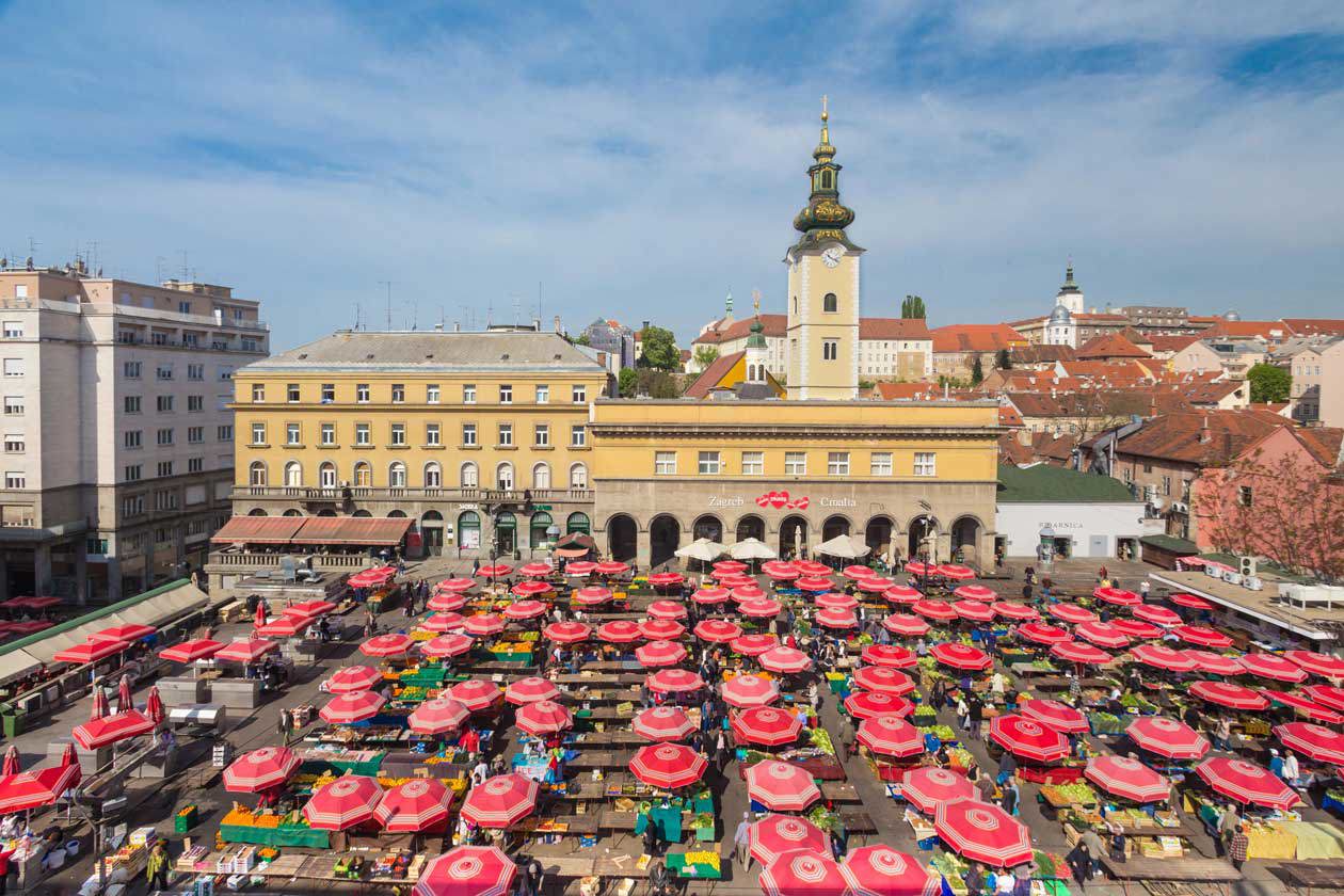 Il Mercato Dolac a Zagabria Copyright © Sisterscom.com / Depositphotos