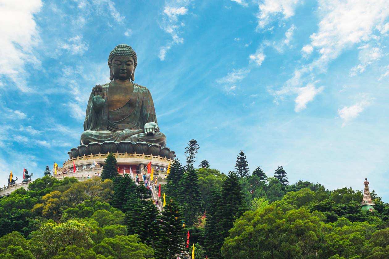 Tian Tan Buddha, Hong Kong Copyright © Sisterscom.com / Depositphotos