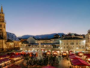 The beauties of Bolzano between markets and ski slopes