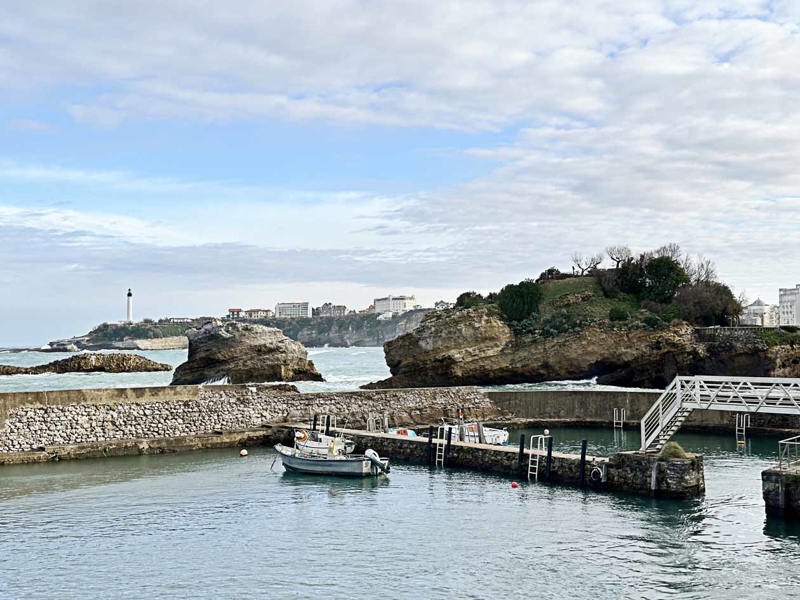 Bateau Port des pecheurs Copyright © Mathilde Fabre. Courtesy Biarritz Tourisme.