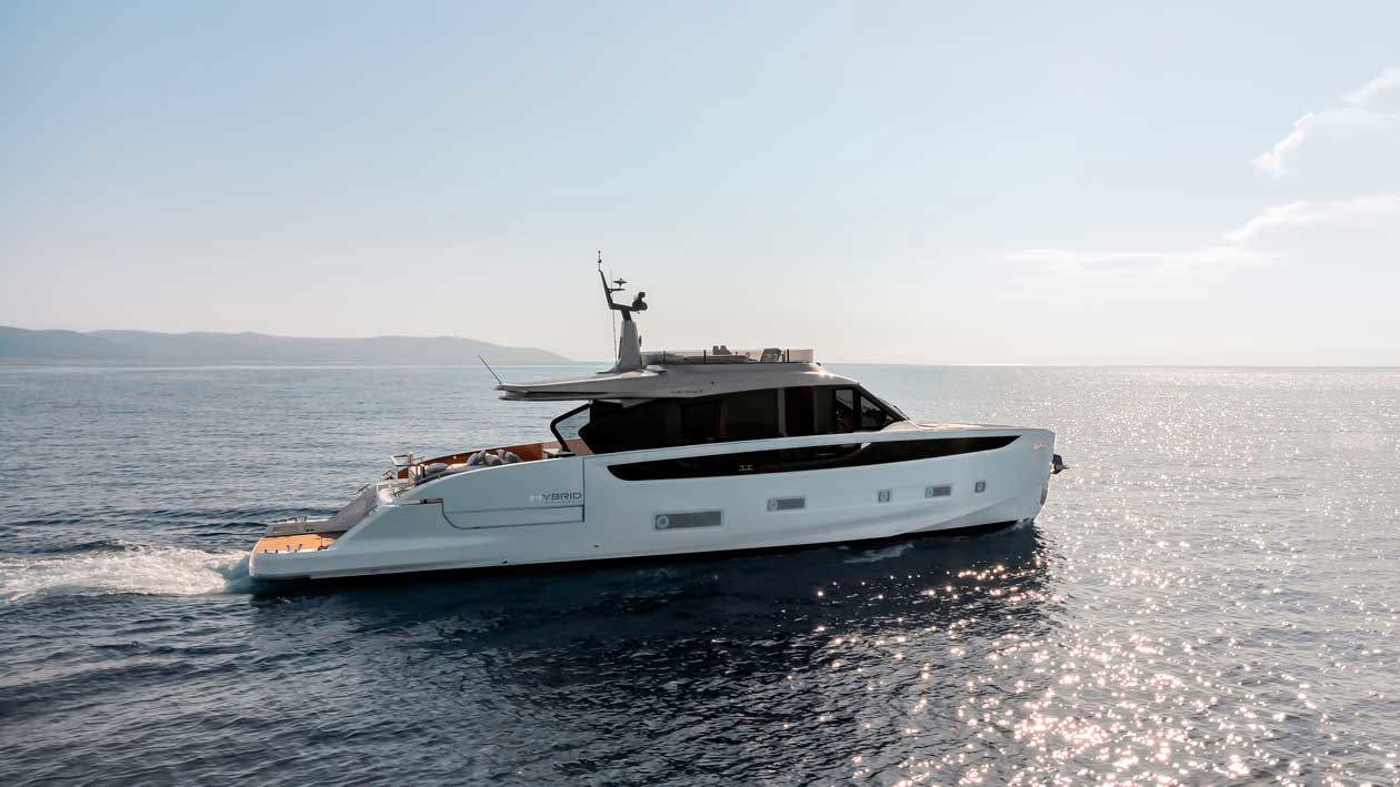 Azimut Seadeck 7 Hybrid Project Copyright © Azimut