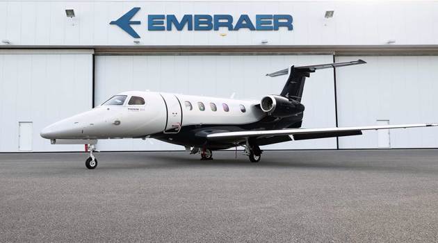 Embraer offre il primo nuovo Phenom 300E potenziato e nei tempi previsti