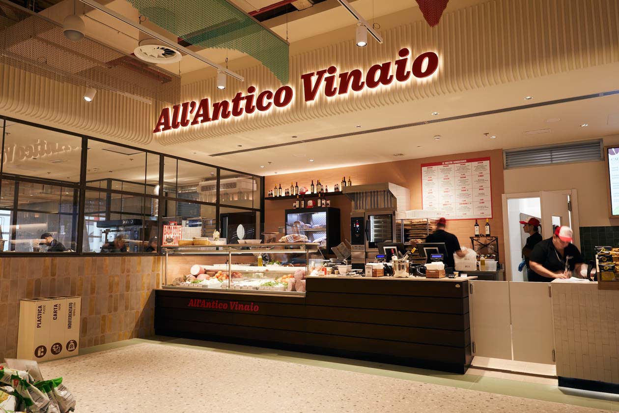 All’Antico Vinaio nella Food Court firmata Avolta all'Aeroporto di Roma Fiumicino Copyright © Ufficio Stampa Adr Aeroporti di Roma