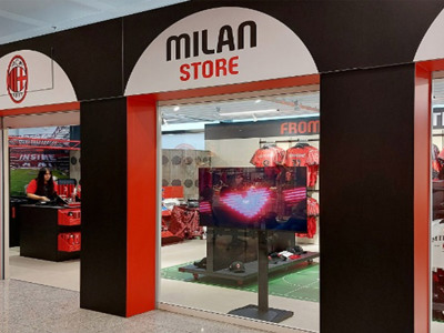 Il punto vendita AC Milan a Malpensa.