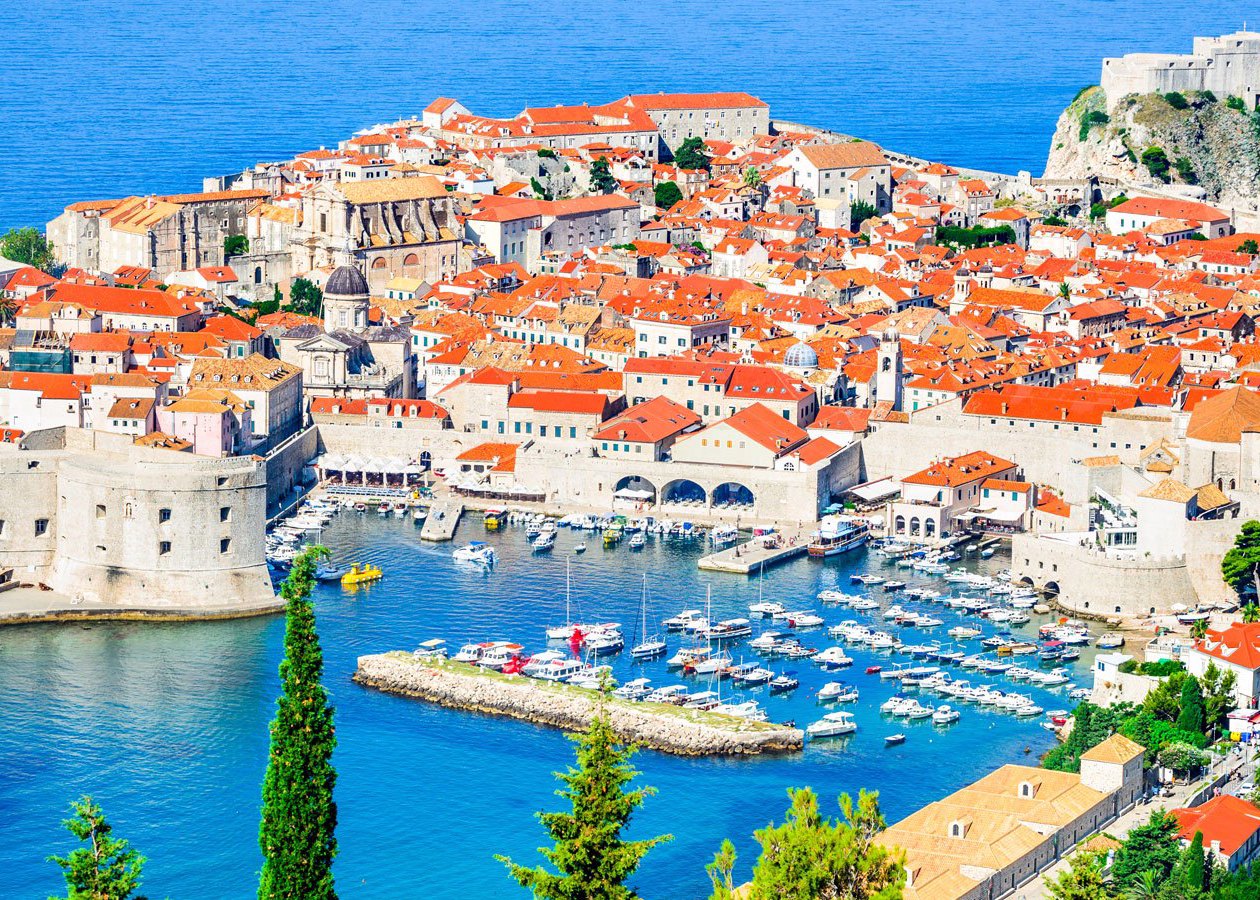 Dubrovnik. Copyright © Sisterscom.com, Shutterstock