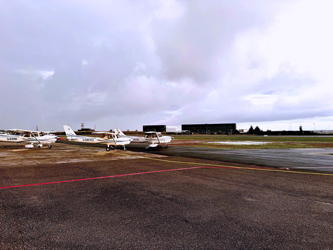 Nuova pista di volo dell'Aero Club Bergamo. Foto: Copyright © Avion Tourism Magazine - Sisterscom.com