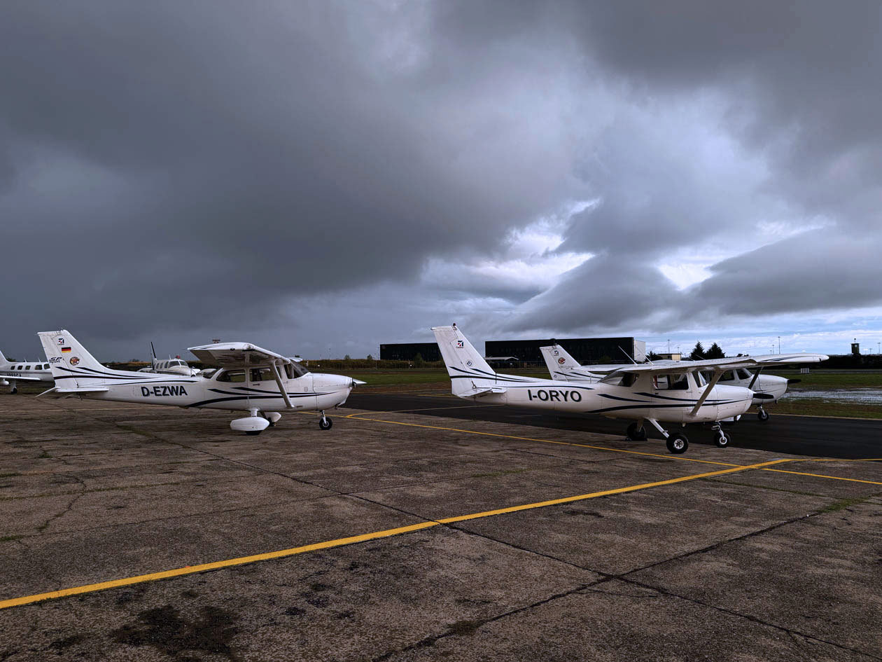 Inaugurazione nuova pista di volo dell'Aero Club Bergamo. Foto: Copyright © Avion Tourism Magazine - Sisterscom.com 