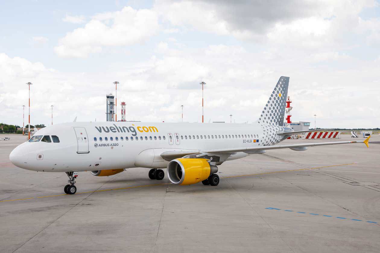 Vueling all'aeroporto di Comiso. Copyright © Vueling