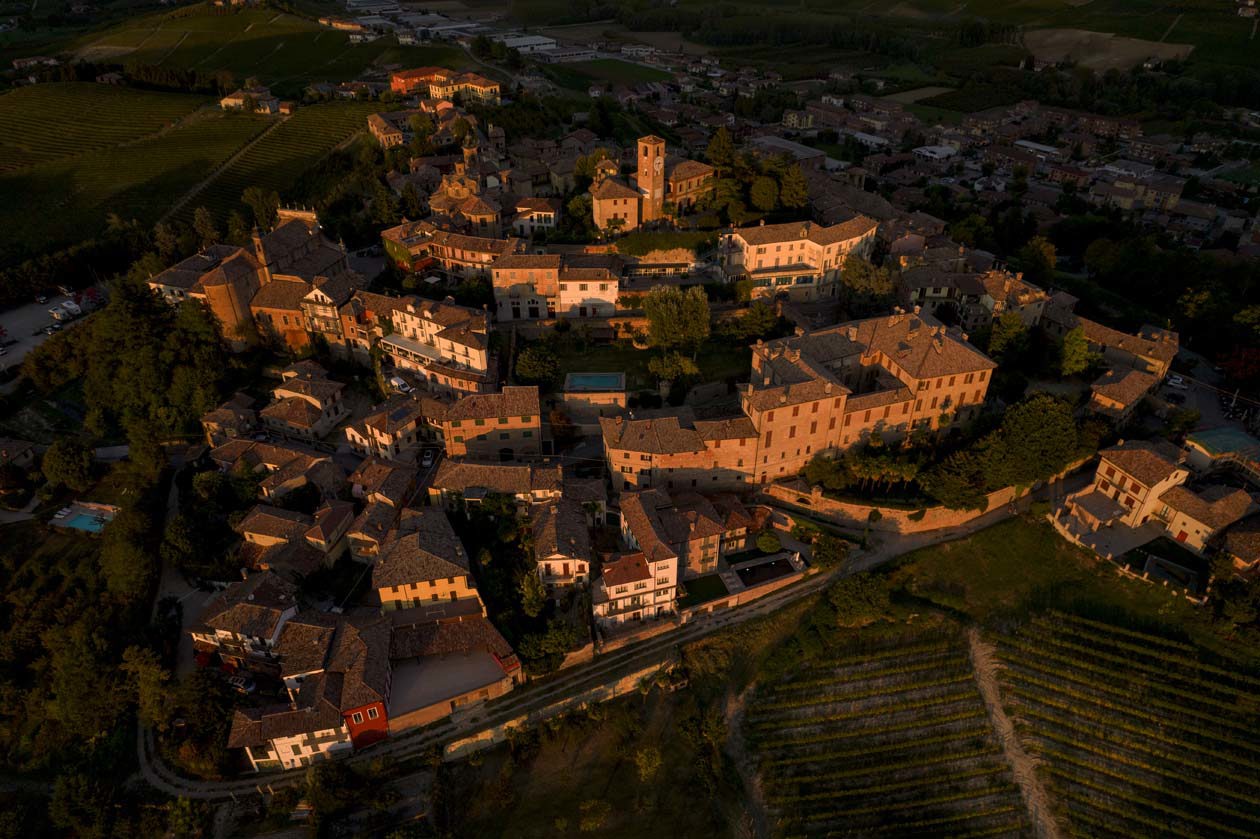 Neive Copyright © Davide Greco e Vanessa Vettorello, Parallelozero, Archivio Ente Turismo Paesaggi Vitivinicoli del Piemonte: Langhe-Roero e Monferrato