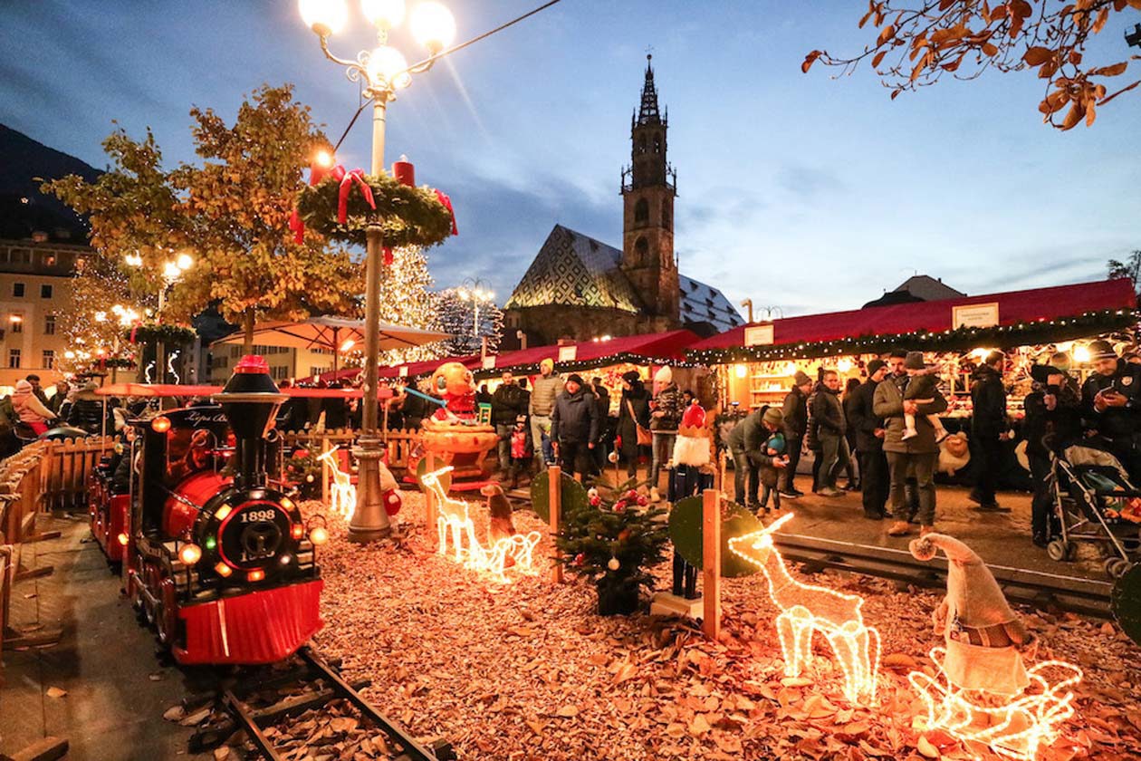 Bolzano, trenino Natale Copyright © Ufficio stampa Azienda di Soggiorno e Turismo di Bolzano