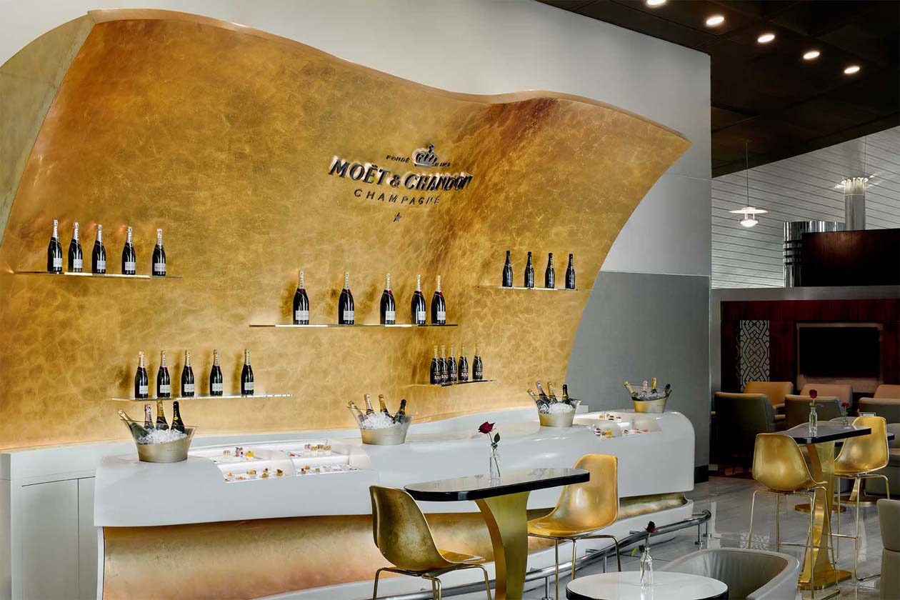 Moët & Chandon Champagne Lounge nel Terminal 3 dell'aeroporto internazionale di Dubai. Copyright © Emirates Airlines / The Emirates Group