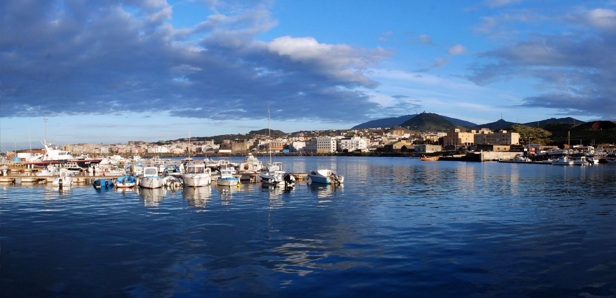 pantelleria. Foto uso editoriale: Copyright ©  Sisterscom.com / Shutterstock