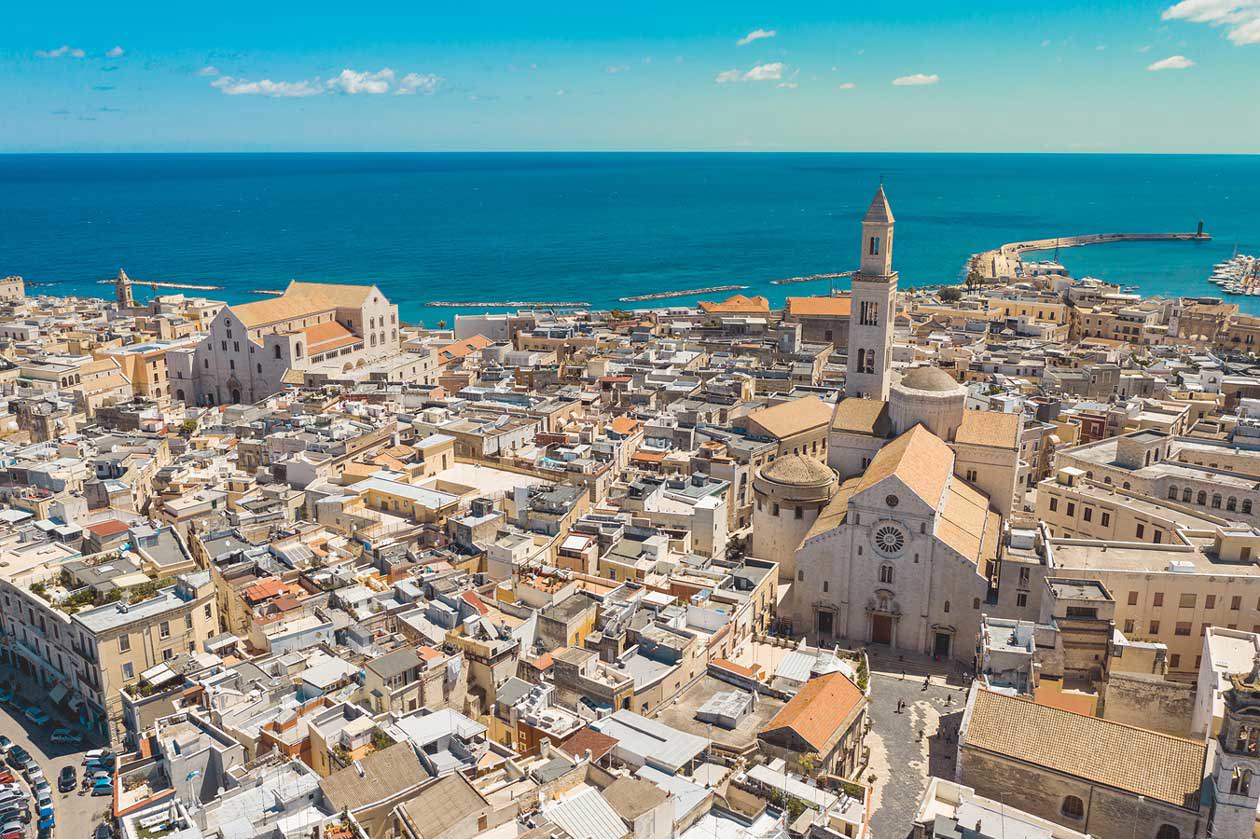 La Cattedrale di San Sabino Foto: Copyright © Sisterscom.com / Shutterstock 