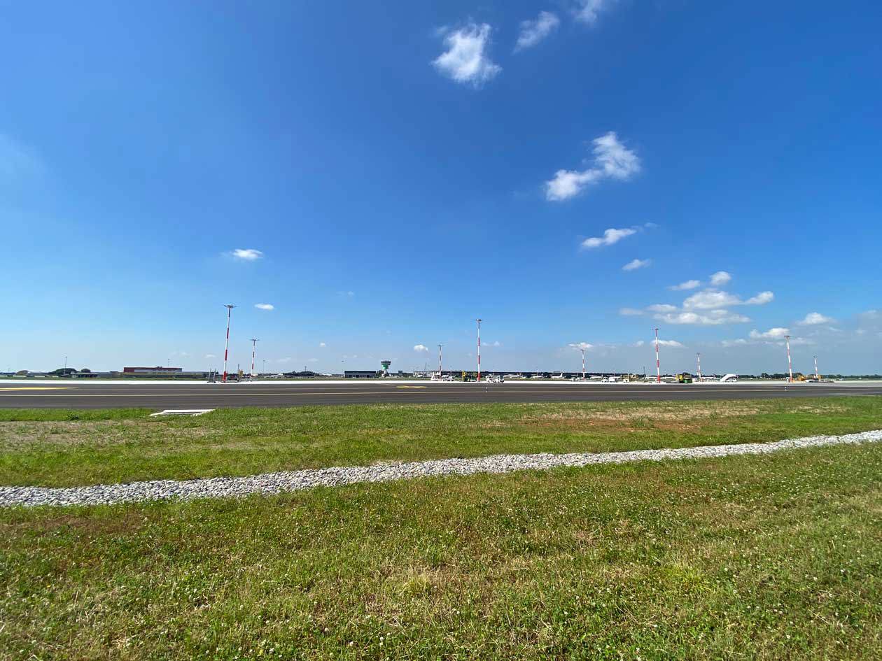 La nuova taxiway nord all'Aeroporto di Milano Bergamo Copyright © Sisterscom.com / Avion Tourism Magazine