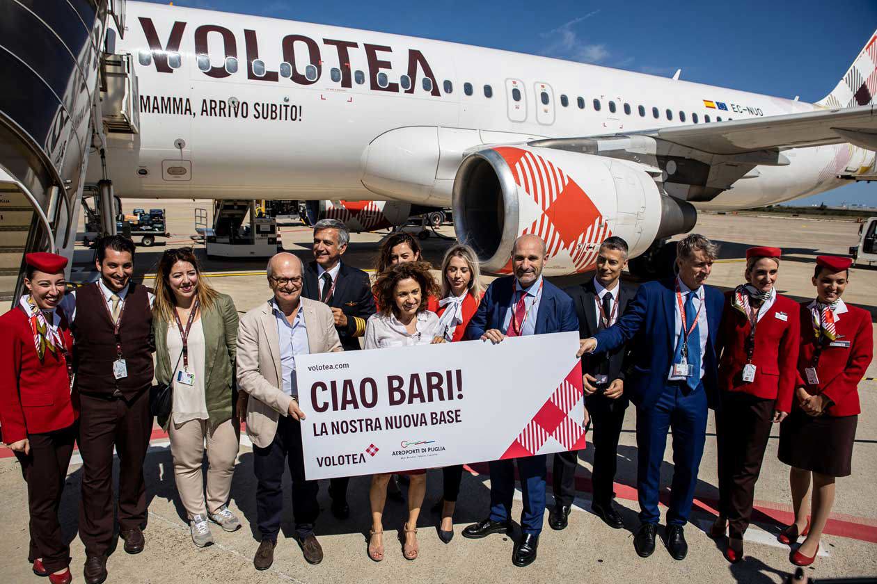 Inaugurazione della nuova base operativa di Volotea all'aeroporto di Bari. © Ufficio Stampa Volotea e Aeroporti di Puglia