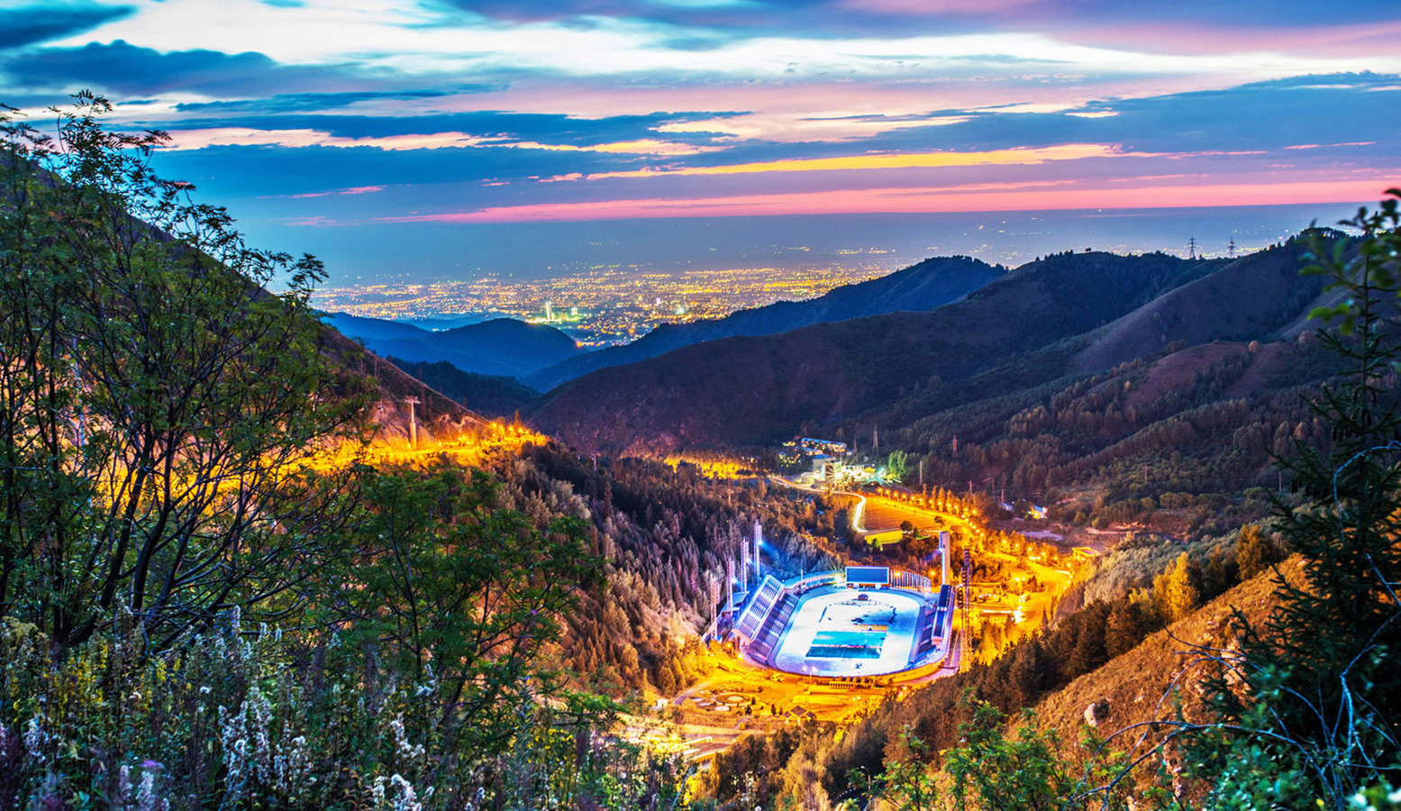 Almaty Foto: Copyright © Sisterscom.com / Shutterstock