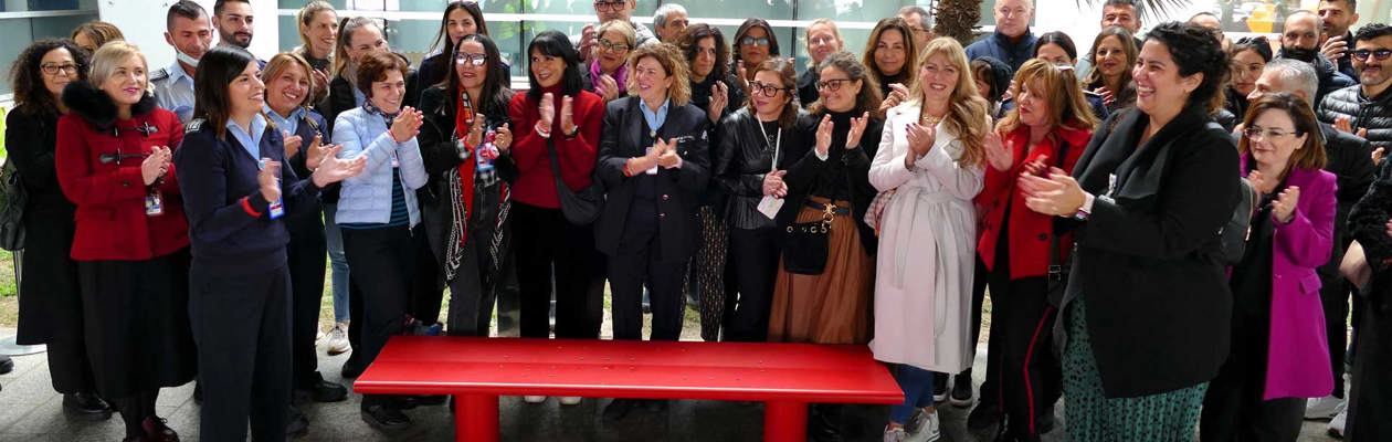 Aeroporto di Cagliari contro la violenza sulle donne