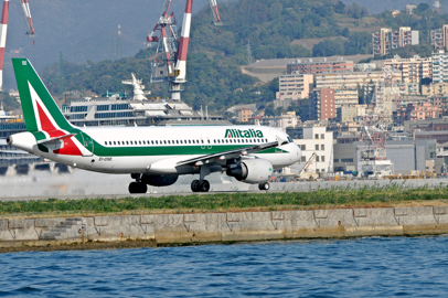 Aeroporto di Genova e Assoaeroporti