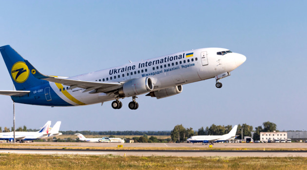 Ukraine International Airlines annuncia la sospensione dei voli di linea e charter da/per l'Ucraina