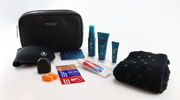 I nuovi kit da viaggio di Turkish Airlines firmati Versace e Mandarina Duck